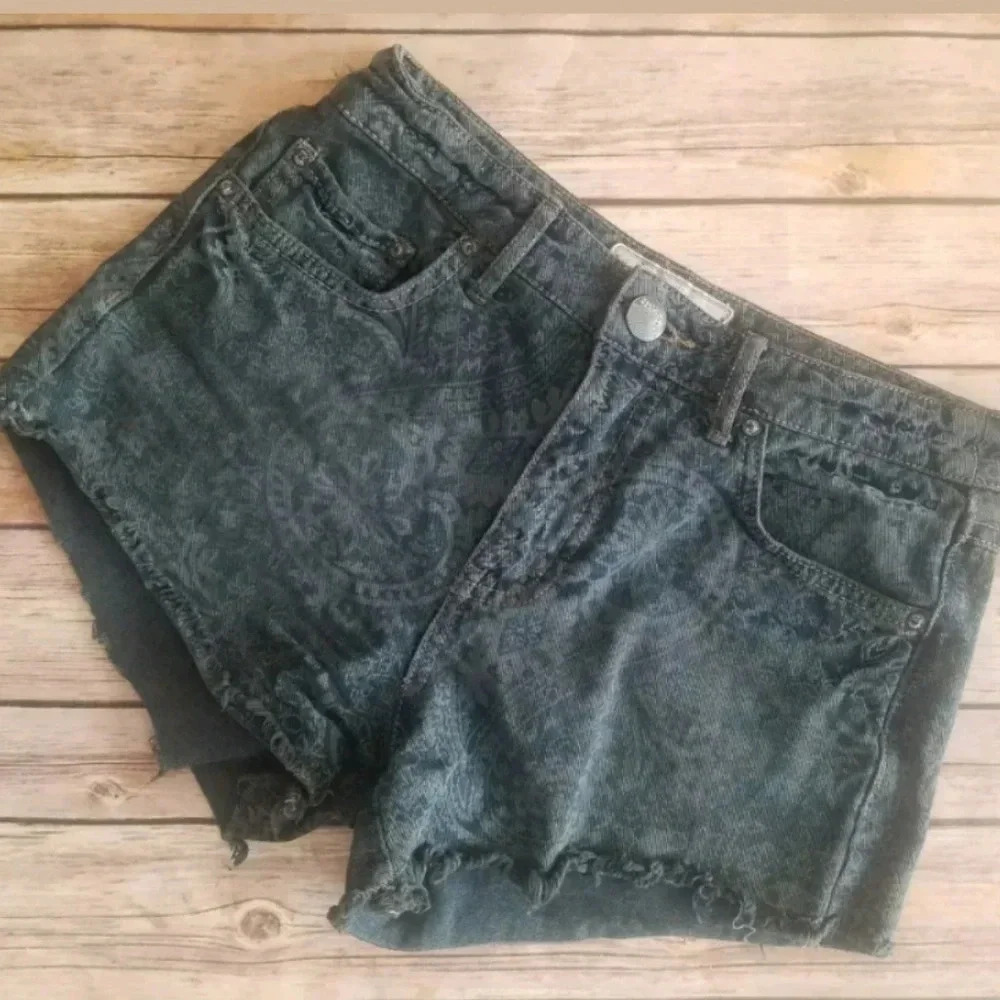 Free People Cutoff Denim Jean Shorts Size 24